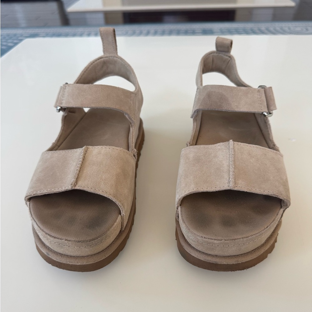 UGG Goldenstar Hi Sandals